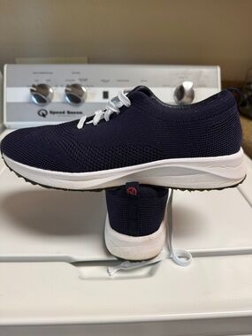 Men's Lightweight Knit Golf Shoes - Navy with White Laces